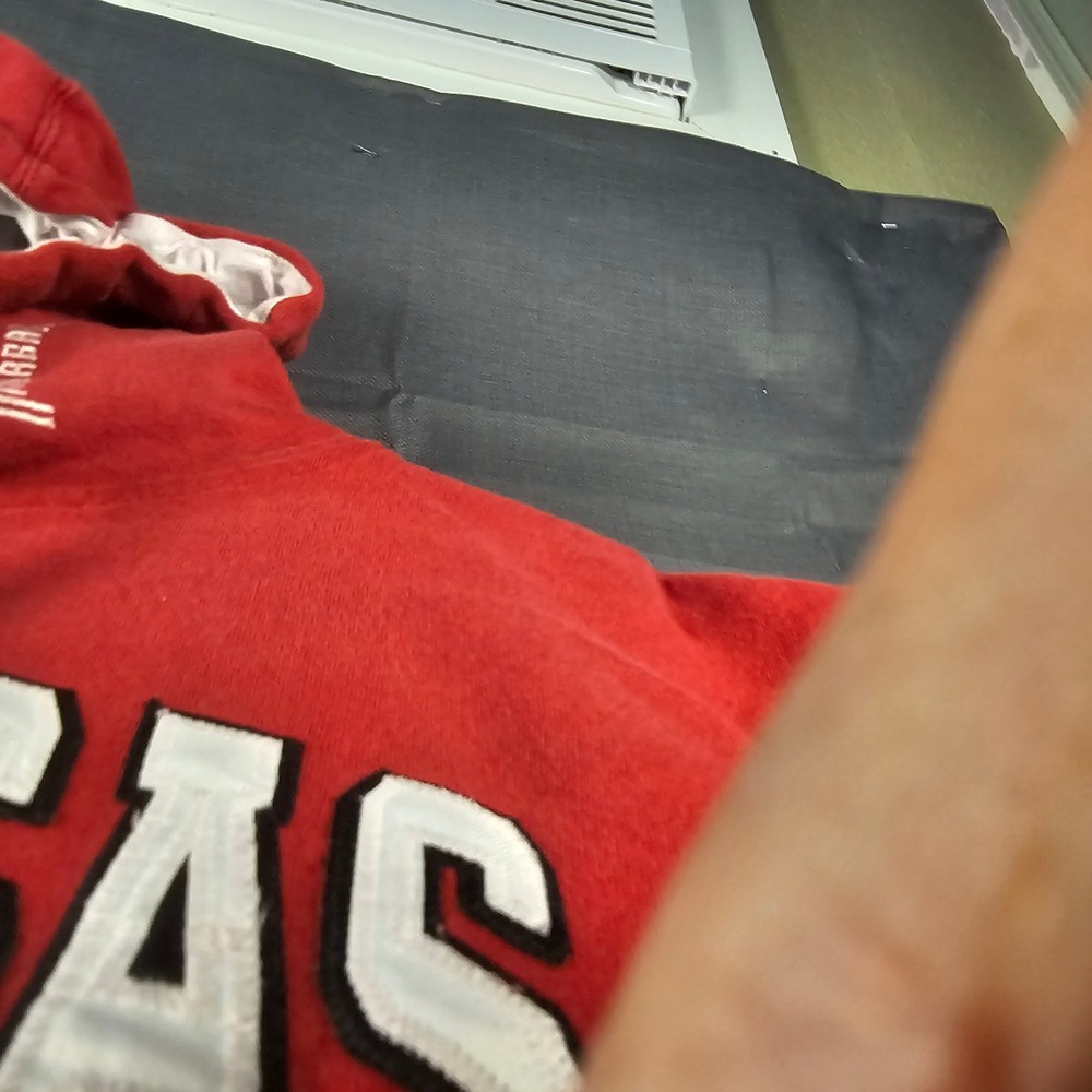 Stadium Athletics Arkansas Razorbacks Hoodie Red Mens Medium Distressed NCAA - Picture 6 of 9